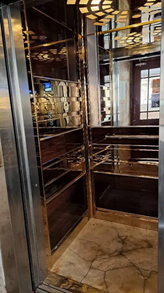 رهن و اجاره مرکز خرید دامون