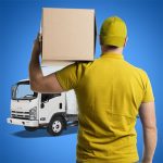 کارگر اثاثیه منزل همراه شش چرخ