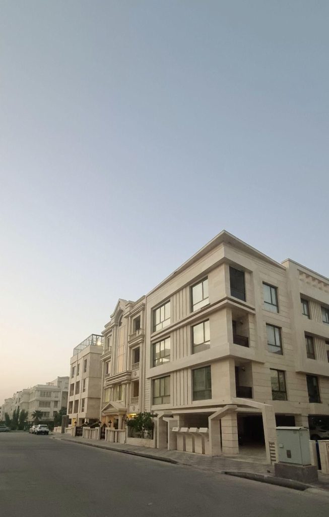 فروش آپارتمان ۱۴۰ متر سه خواب فاز ۷ صدف