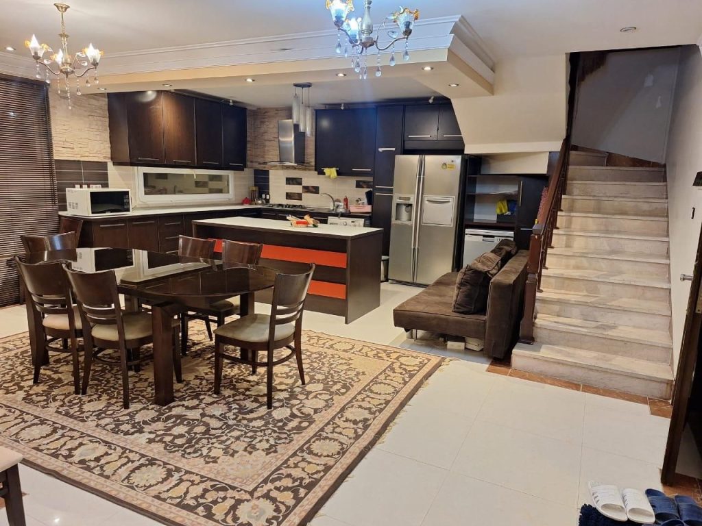 بی‌نظیر‌ترین واحد شخصی بسیار تمیز ۱۵۰ متری