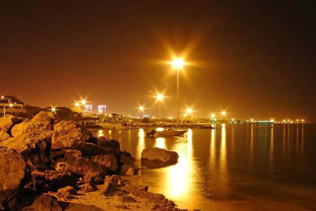 فست‌فود شب‌های ساحل