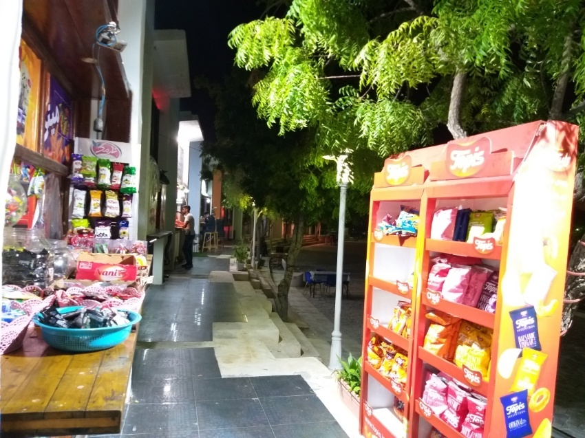 بوفه مواد غذایی کیشکا