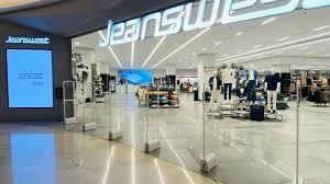 استخدام فروشنده فروشگاه پوشاک جین وست میکامال در کیش