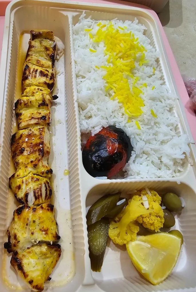 کترینگ و آشپزخانه طاها