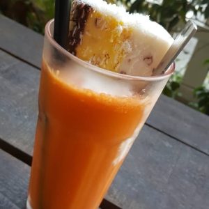 آبمیوه و بستنی دقت طلاب